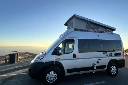 SUPER EASY to Maneuver 2022 Sleep 4 people w/ Loft