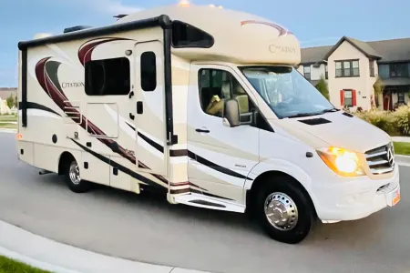Mercedes Rv Two slide outs