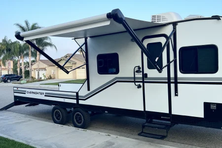 Brand NEW! 2023 Genesis Supreme Overnighter Open Cargo Toy Hauler