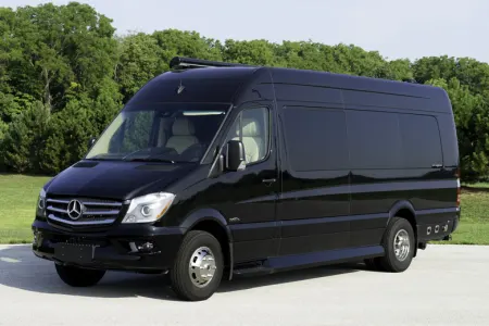 2023 Ultimate Toys Ultimate Coach