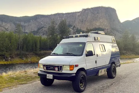 Susan .... 2003 Ford E350 7.3 Diesel