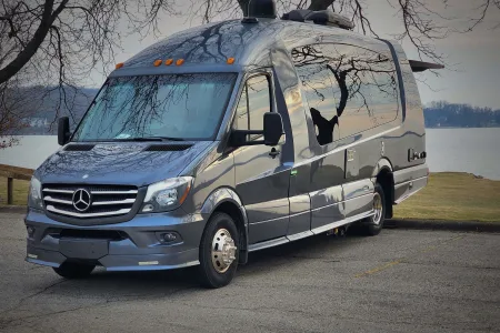 WOW! Shrimpy the jaw-dropping van. --Milwaukee-