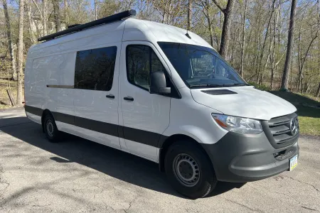 2022 Mercedes-Benz Sprinter RV Motorhome Campervan