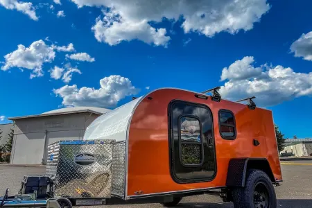 Lightweight, Easy to Tow, Sleeps 2 Comfortably