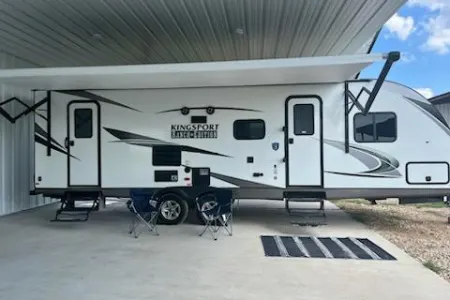 Deluxe Bunkhouse with Spacious Floorplan