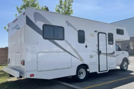 Millie - Thor Majestic (23 feet)