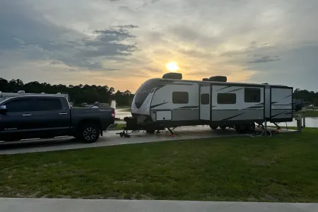 Perfect for your family- Bunk room with private master