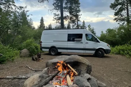 THE WINDED SPRINTER - Highway Cruiser, Dog Friendly, Solar Power