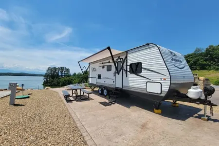 Jayco☆SLIDE OUT☆BUNKS☆Outdoor Kitchen☆