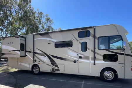 2017 Thor Motor Coach A.C.E