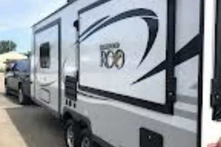 Make lasting memories with room for 10 in Roody-the hybrid trailer-camper!