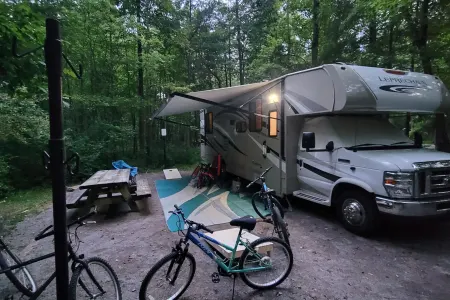 2017 Coachmen Leprechaun - Camp Chairs, Outdoor TV, Fridge and More