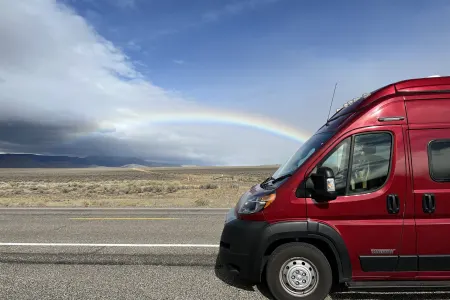 Starlink Enabled Winnebago "LTL JOE" Seats 6, Sleeps 4, 125 mi/day!