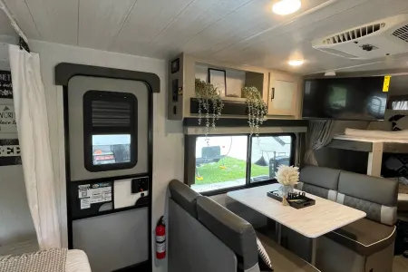 "YHOW" MEET LINCOLN OUR GLAMP RV
