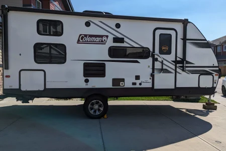 2022 Dutchmen Coleman Light Adventure