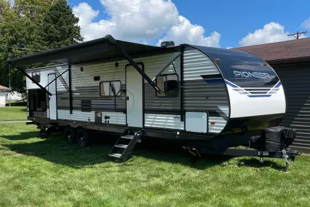 Heartland Pioneer: Your Ultimate Travel Companion!