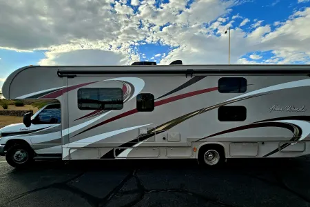 2016 Thor Four Winds (Airport pickup available) NO BURNING MAN