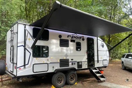 New Rpod with solar and bunks!