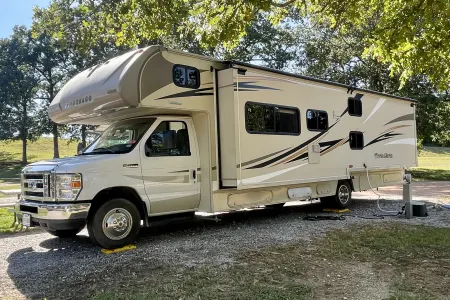 2019 Winnebago Minnie Winnie Bunkhouse