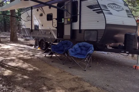 2022 Olympia w/ Bunks: Fully Equipped: No Prep Fee: Delivery Available