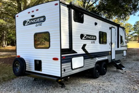 2022 Crossroads RV Zinger Lite Perfect for Families