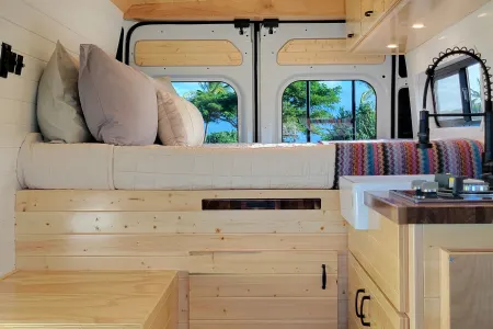 BALI! THE 2021 OFF-GRID PROMASTER CONVERSION ●SLEEPS 3●