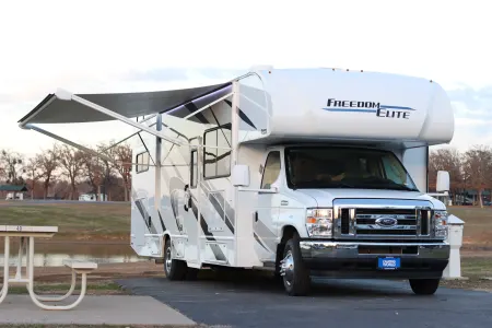 The Brayden - 2023 Thor Freedom Elite - Sleeps 8 - Beautifully Equipped!!