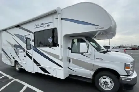 The Jacobi - 27-ft 2023 Thor Freedom Elite!! So Much Space!!