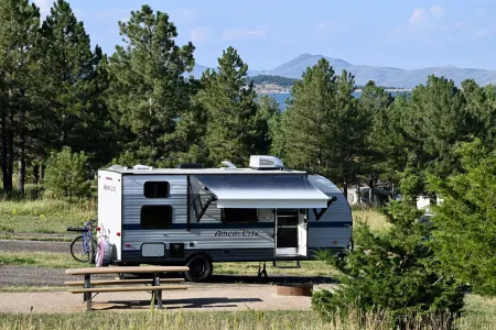 Modern Camper with Plentiful Amenities