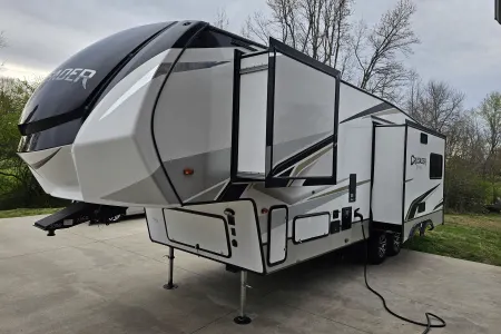 2022 Crusader Lite