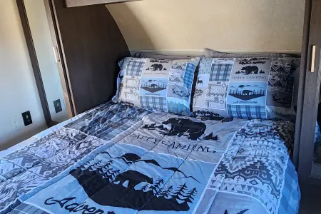 Bear Mountain Retreat 2019 Forest River Wildwood Sleeps 9