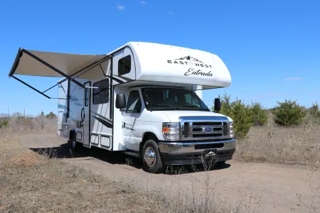 2025 East To West Entrada 3100FB