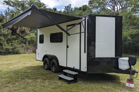 Trailer Swift