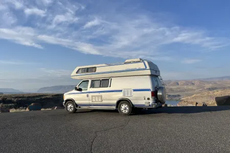 Bniner | Airstream B190 | Off-Grid Adventure Ready