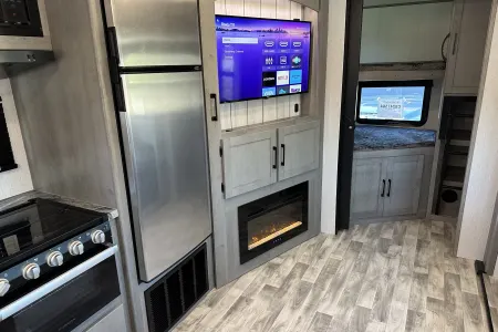Quality family time awaits, This spacious Dutchman Kodiak is ready!!!