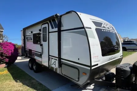 Cozy Family Travel Trailer - 2022 Coachmen Apex Nano