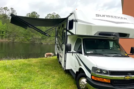 SUNSEEKER LE 2150LE CHEVY CLASS C MOTOR HOME