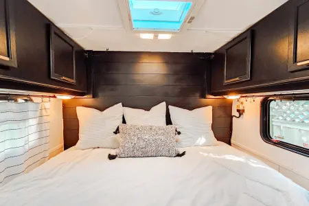 Arvie Redy the Hotel on Wheels