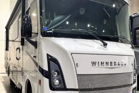 2023 Winnebago Sunstar 29V - WM3008