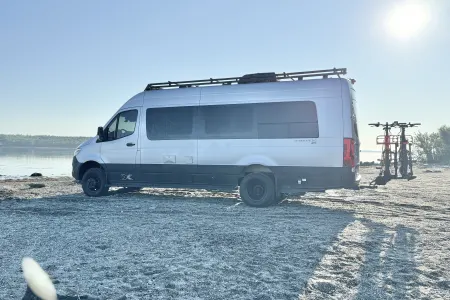 2023 Airstream Interstate 24X - Off the grid luxury camping