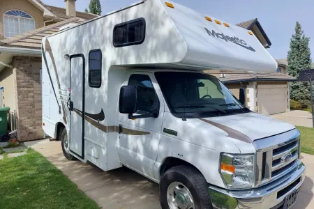 Micro - Thor Majestic (19 feet)