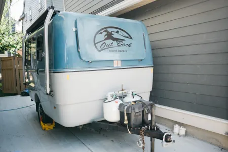 2017 The Outback Trillium Trailer 13.6'