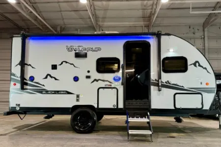 Lightweight Easy to Tow RV Trailer