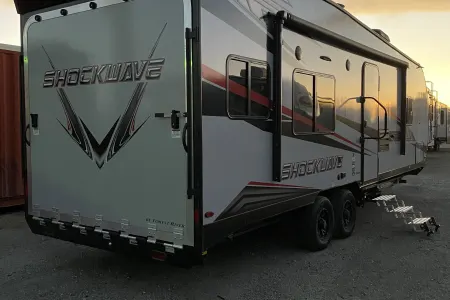 2021 FOREST RIVER SHOCKWAVE MX 25rqmx Sleeps 8! "Veteran discount avail."