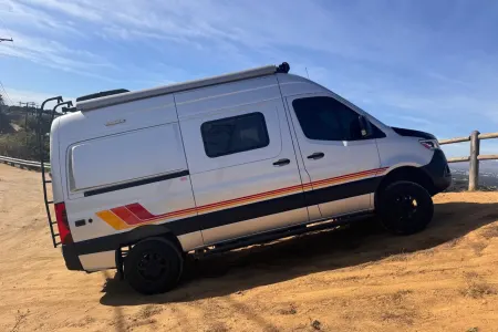 2020 4x4 Winnebago Revel Sprinter Van