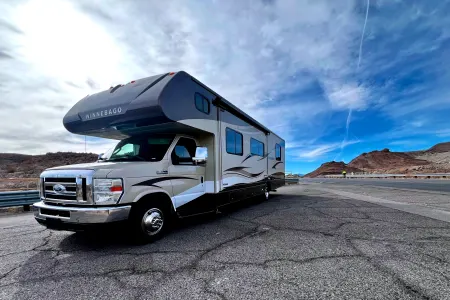Winnebago Minnie Winnie Premier 31KP Top-of-the-line