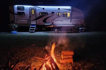 Glamping Trailer - 25' Keystone Cougar Bunkhouse