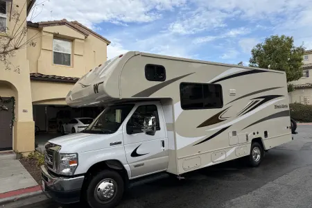 Winnebago Minnie Winnie 25b 2020
