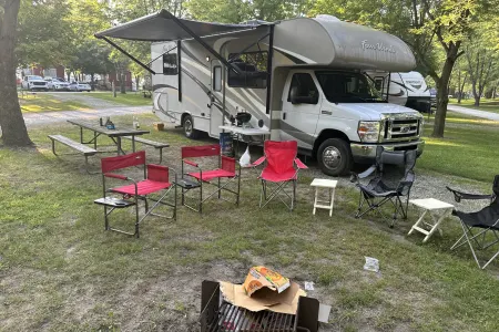 2015 Thor four winds -Safe, modern, comfortable, kid-friendly!