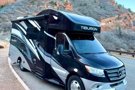 2022 Top of the Line Luxury Mercedes Tiburon 24' w full wall slide